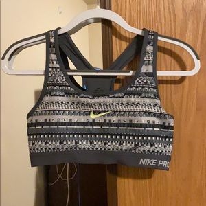 Nike Pro Sports Bra